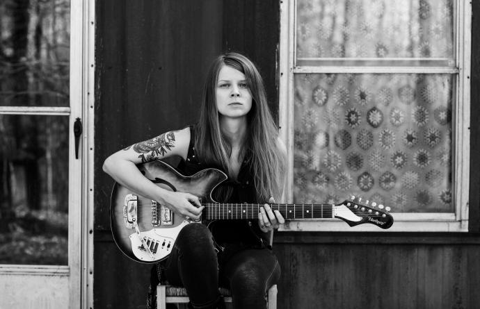 Sarah Shook & the Disarmers