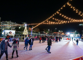 skaters on ice